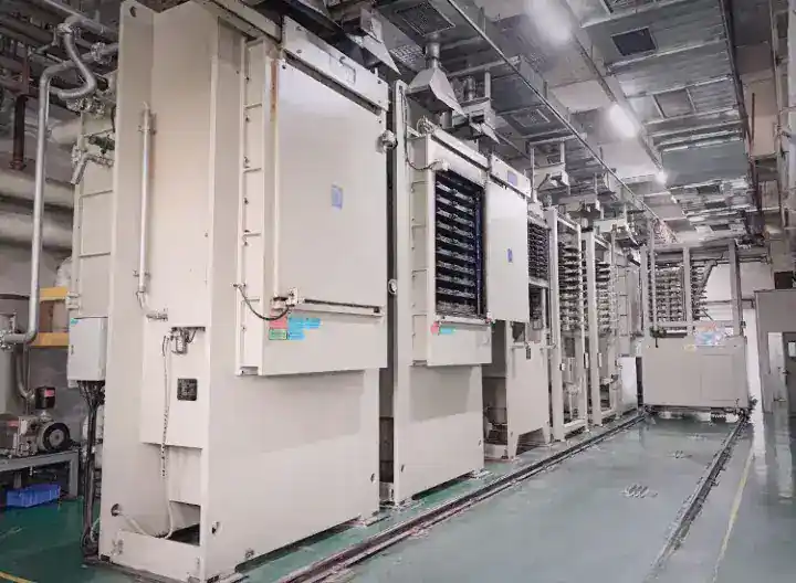 BT PCB inner-layer lamination equipment in a PCB manufacturing facility