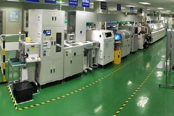 SMT PCB assembly production line with automated placement and reflow equipment